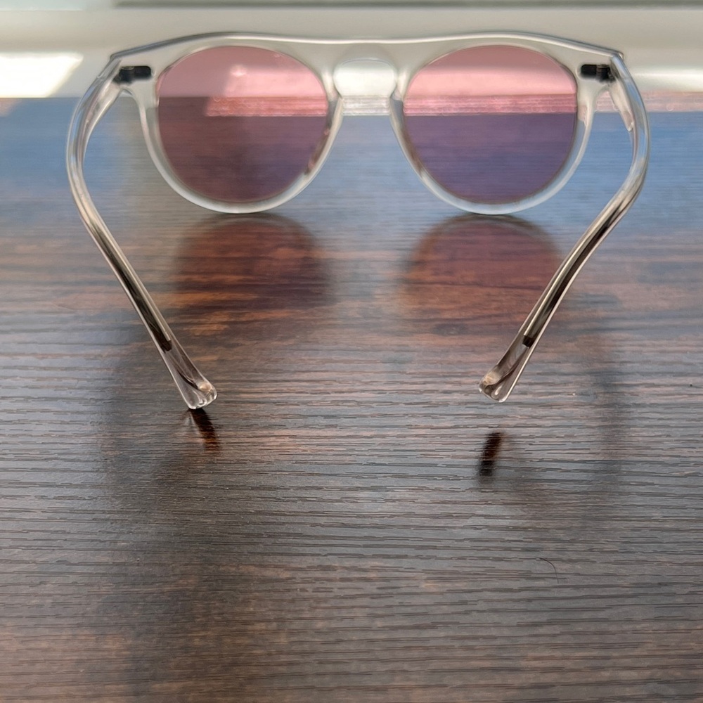 Stylish Clear Burberry Sunglasses with Pink Lenses - Picture 4 of 8